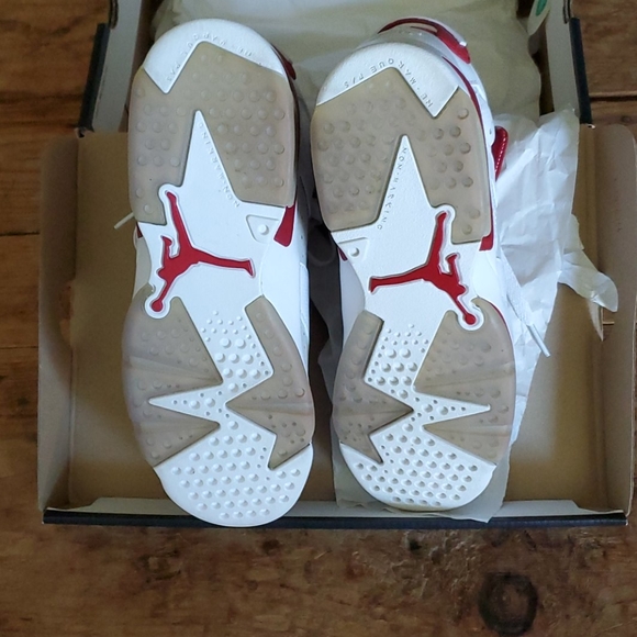 Air Jordan 6 Retro BG 6y - Picture 4 of 5